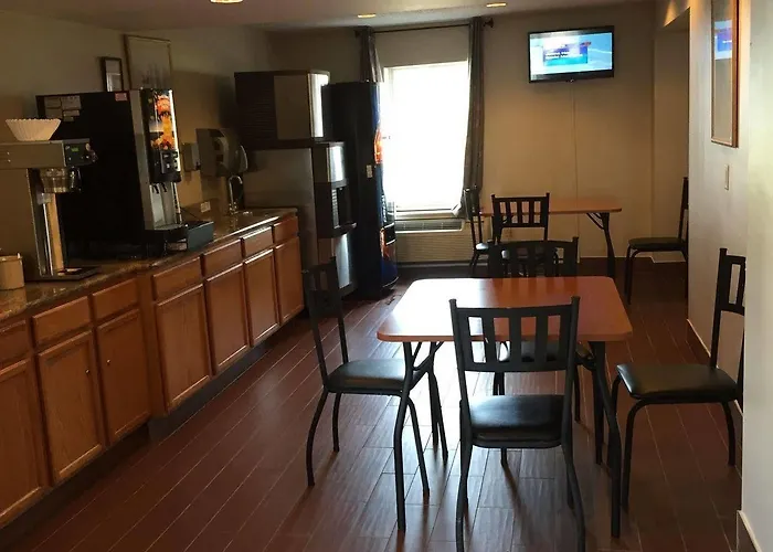 Super 8 By Wyndham Allentown